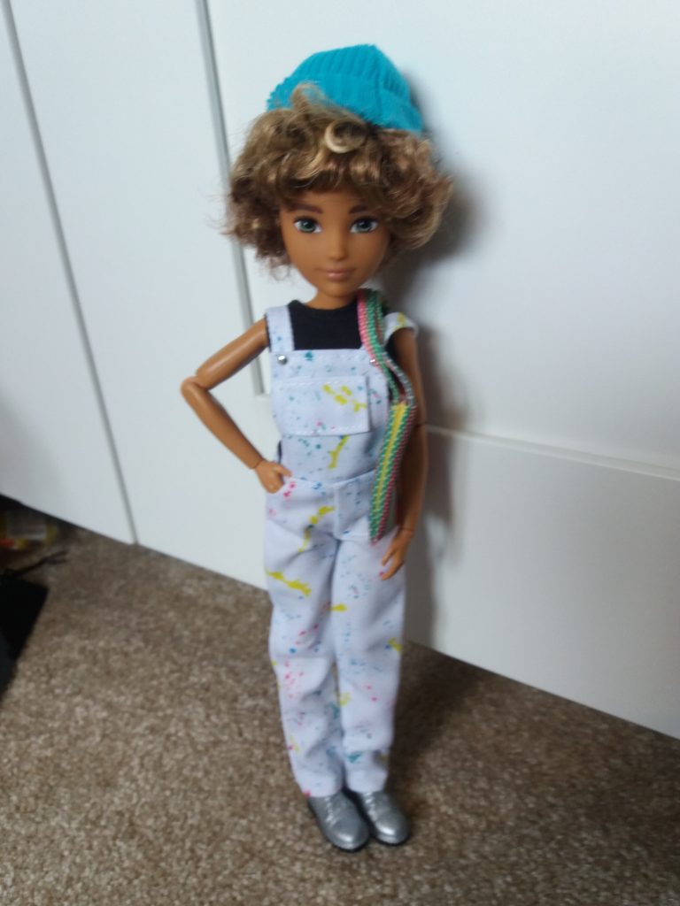 Creatable World deluxe pack DC-220 doll wearing dungarees